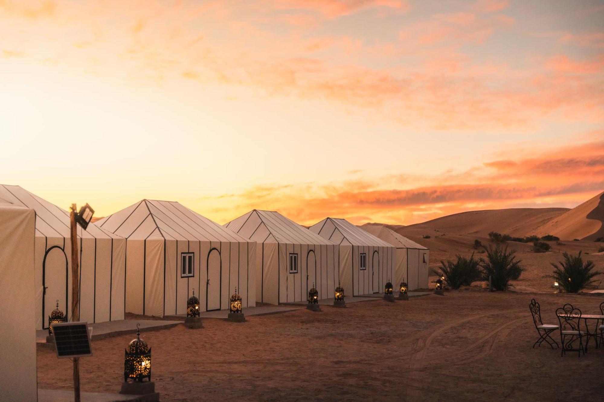 Готель Royal Luxury Camp Мерзуга Екстер'єр фото