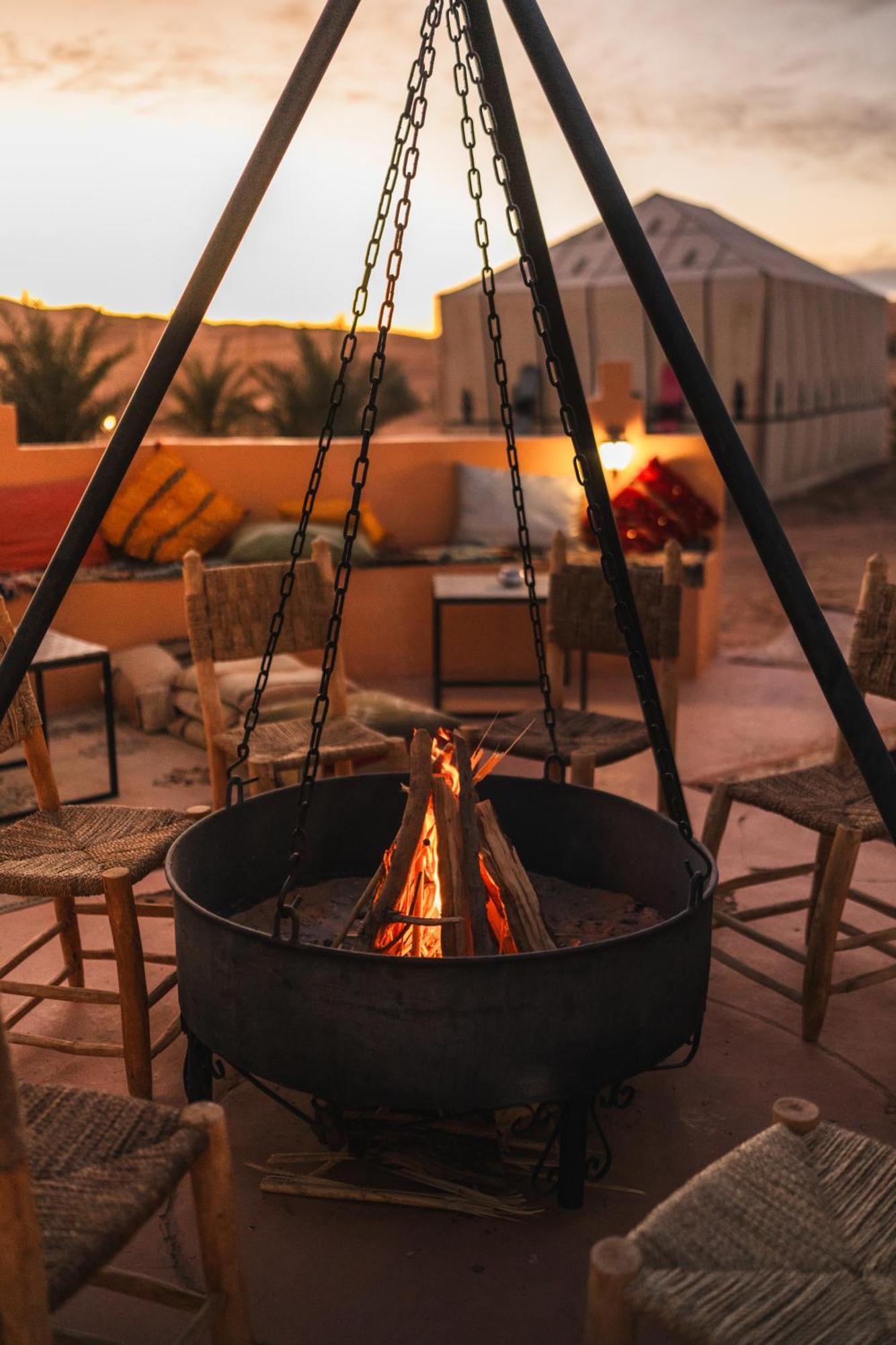 Готель Royal Luxury Camp Мерзуга Екстер'єр фото