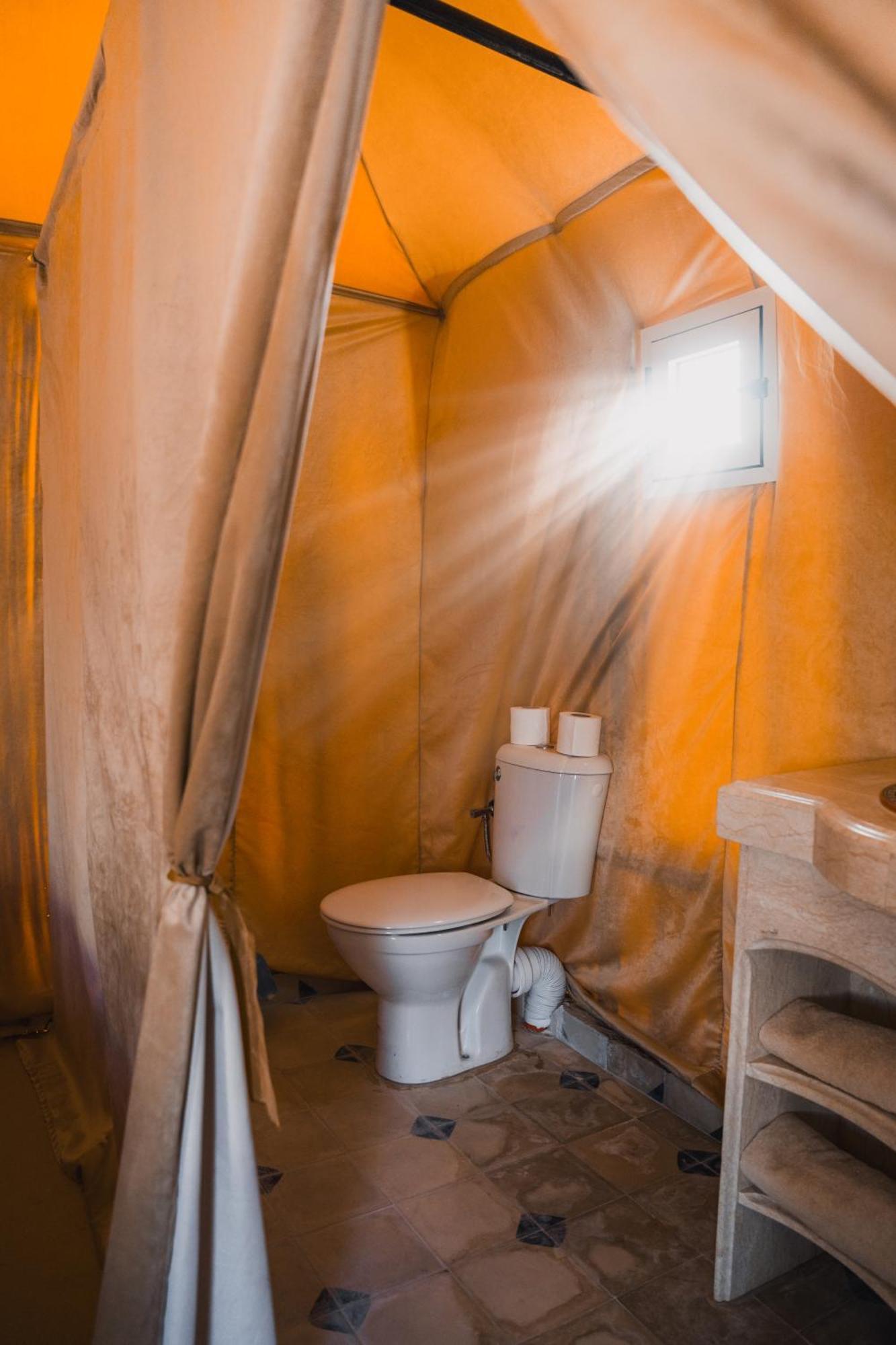 Готель Royal Luxury Camp Мерзуга Екстер'єр фото